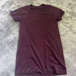 Lululemon Athletica Maroon Relaxed Short Sleeve Tee
